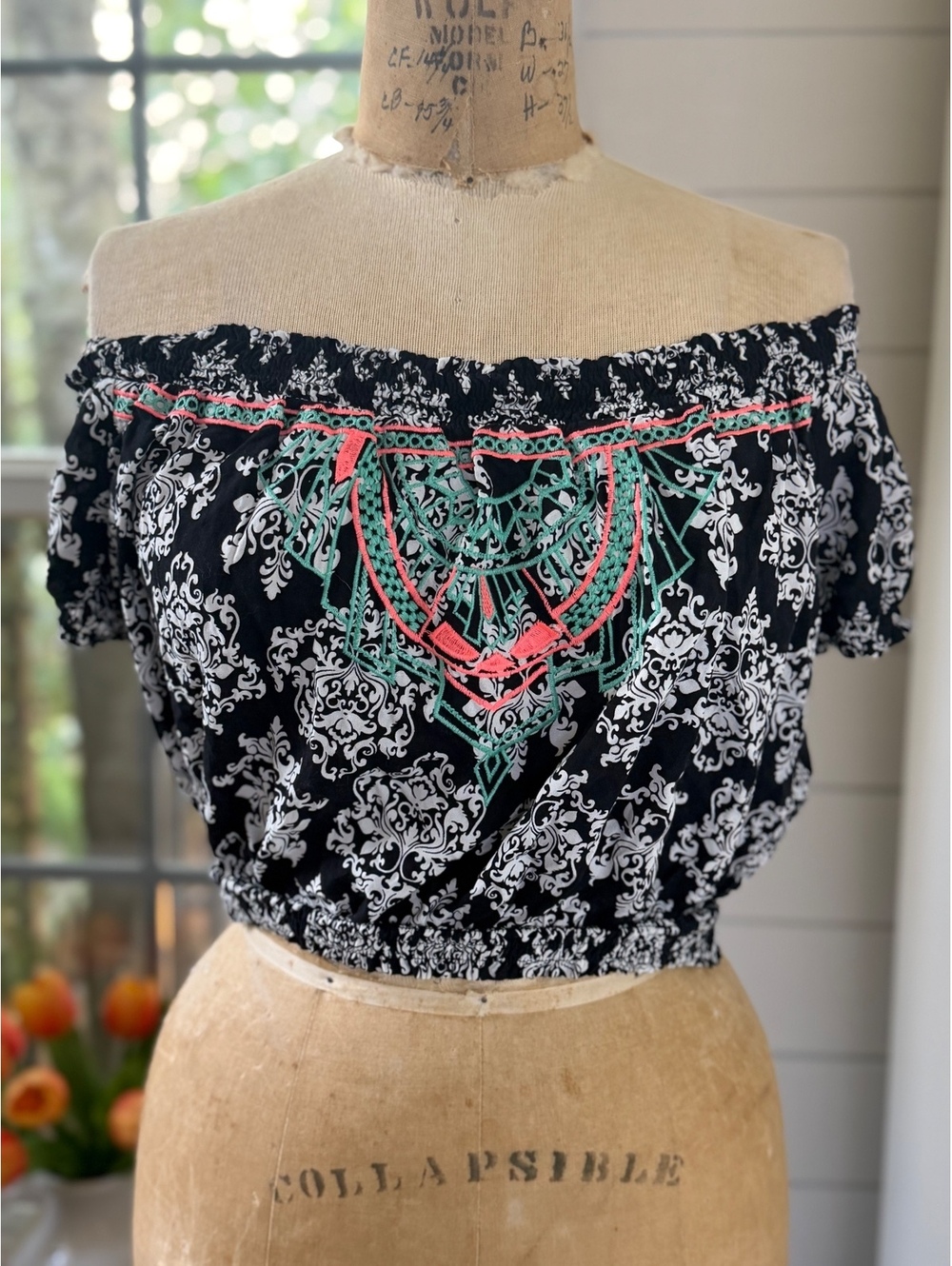 Boho Festival Maude Off-The-Shoulder Crop Top Embroidered Smocked Blouse Large